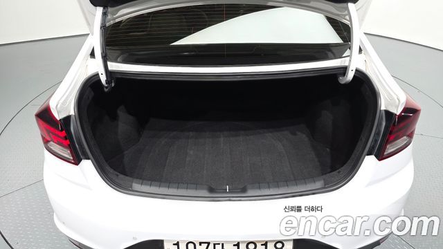 Hyundai AVANTE 2020 — photo 20