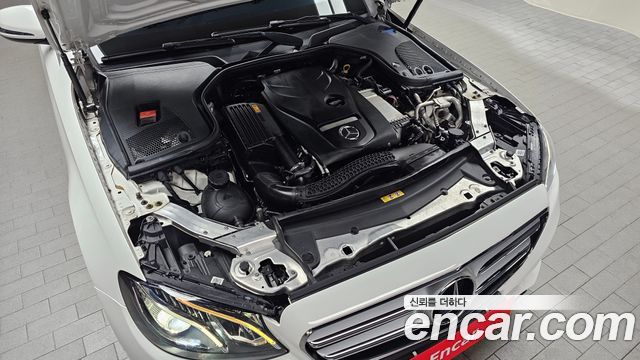 Mercedes-Benz E-Class 2018 — photo 6