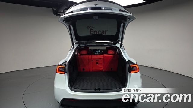 Tesla Model Y 2022 — photo 26