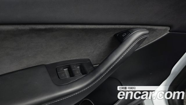 Tesla Model Y 2022 — photo 30