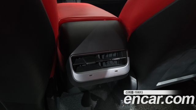 Tesla Model Y 2022 — photo 32