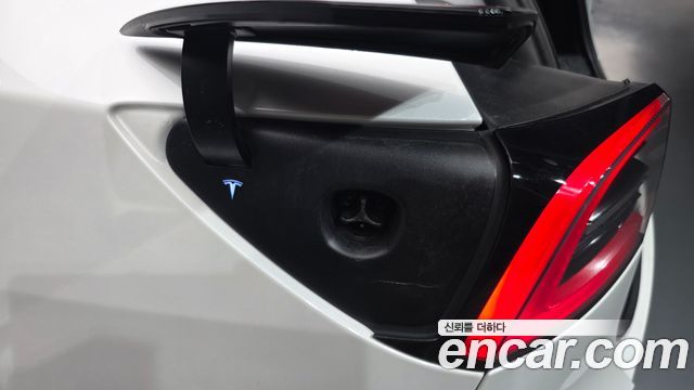 Tesla Model Y 2022 — photo 34