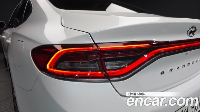 Hyundai Grandeur 2019 — photo 9