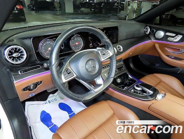 Mercedes-Benz E-Class 2018 — photo 13