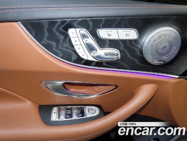 Mercedes-Benz E-Class 2018 — photo 17