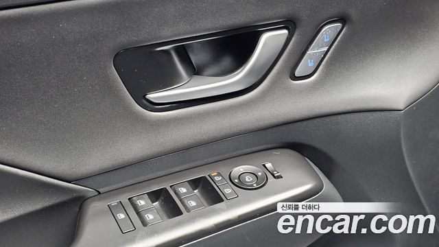 Hyundai Kona 2023 — photo 23