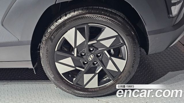 Hyundai Kona 2023 — photo 7