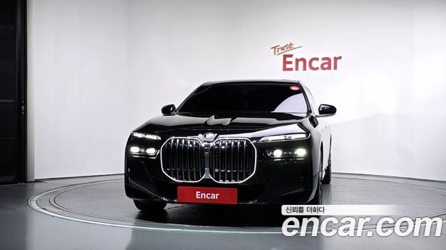 BMW 7-Series 2024 — photo 3