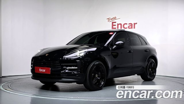 Porsche Macan 2019 — photo 1