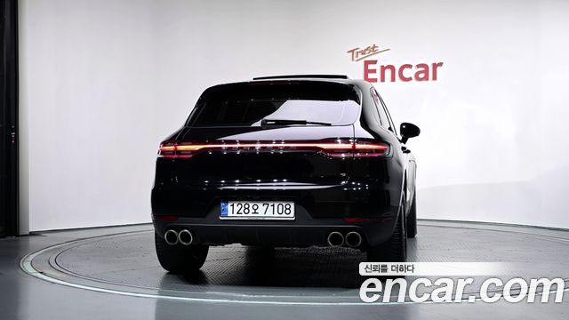 Porsche Macan 2019 — photo 4