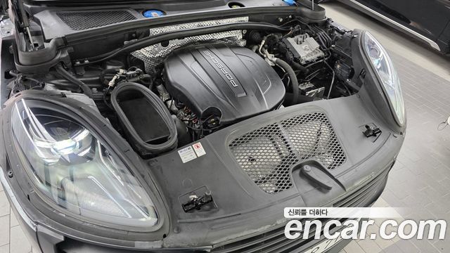 Porsche Macan 2019 — photo 6