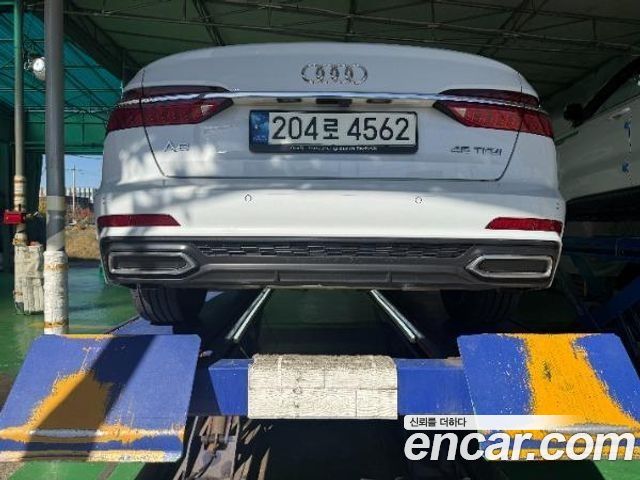Audi A6 2021 — photo 2