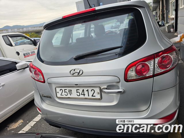 Hyundai Santafe 2010 — photo 3