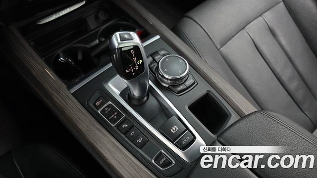 BMW X5 2016 — photo 9