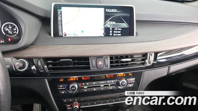 BMW X5 2016 — photo 14