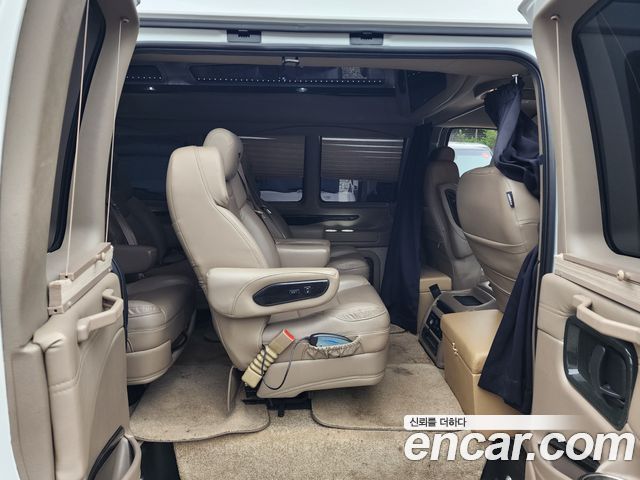 GMC Savana 2020 — photo 17