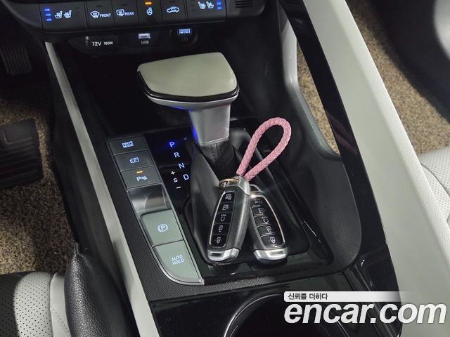 Hyundai AVANTE 2023 — photo 19