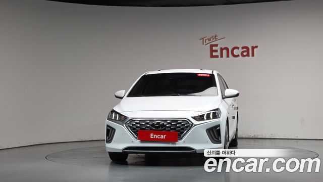 Hyundai Ioniq 2020 — photo 3