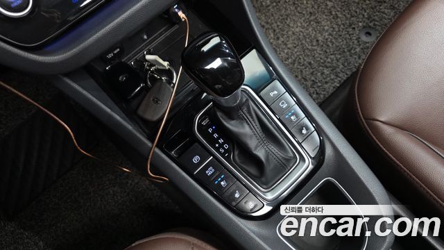 Hyundai Ioniq 2020 — photo 12