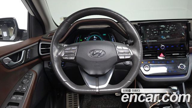 Hyundai Ioniq 2020 — photo 19