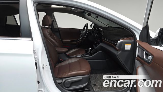 Hyundai Ioniq 2020 — photo 16