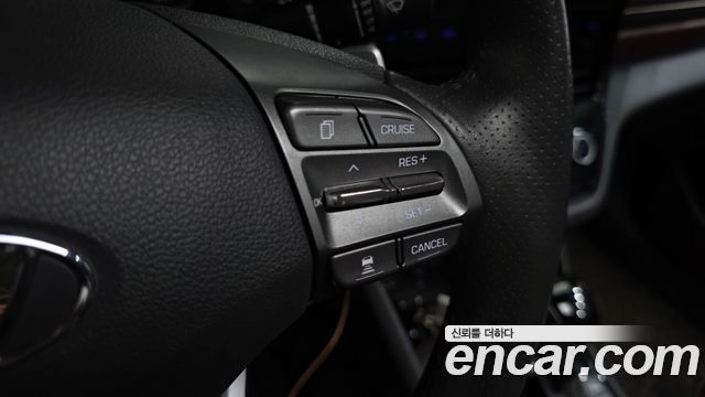 Hyundai Ioniq 2020 — photo 31