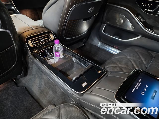 Mercedes-Benz S-Class 2023 — photo 8