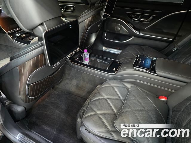 Mercedes-Benz S-Class 2023 — photo 13
