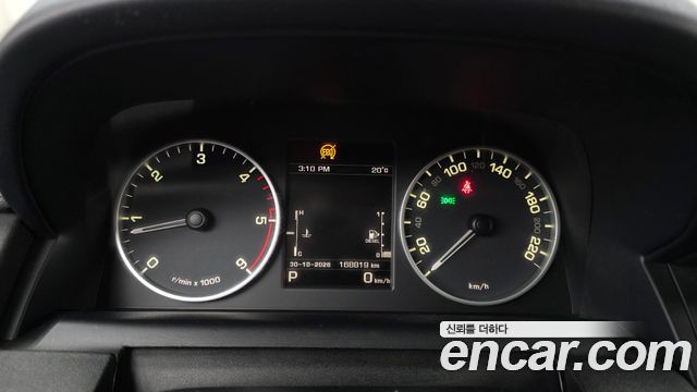 Land Rover Discovery 2014 — photo 8