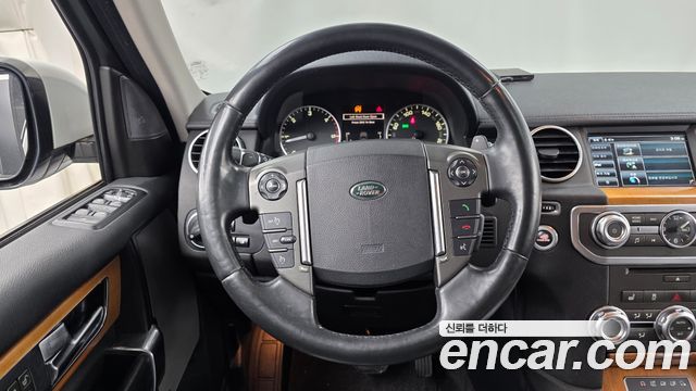 Land Rover Discovery 2014 — photo 13