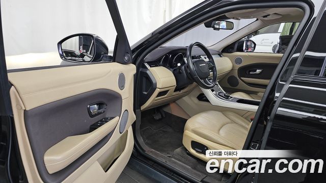 Land Rover Range Rover Evoque 2018 — photo 13