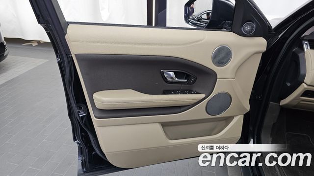 Land Rover Range Rover Evoque 2018 — photo 14