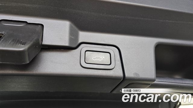 Land Rover Range Rover Evoque 2018 — photo 27