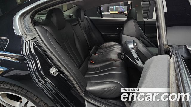 BMW 6-Series 2014 — photo 17