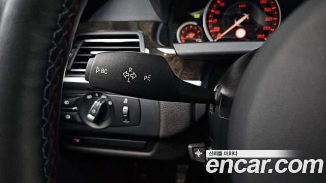 BMW 6-Series 2014 — photo 26