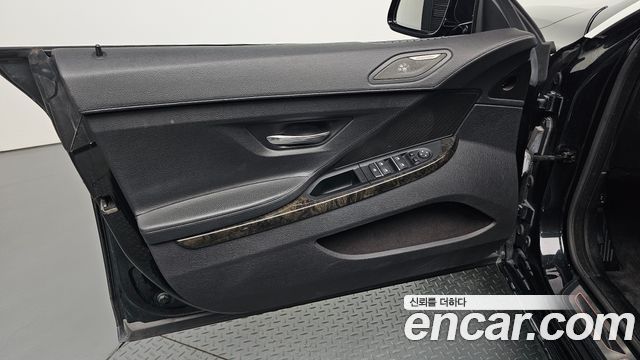 BMW 6-Series 2014 — photo 14