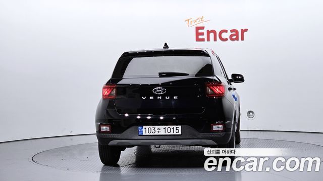 Hyundai Venue 2023 — photo 4