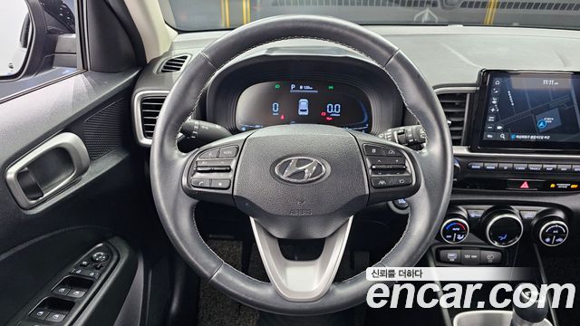 Hyundai Venue 2023 — photo 19
