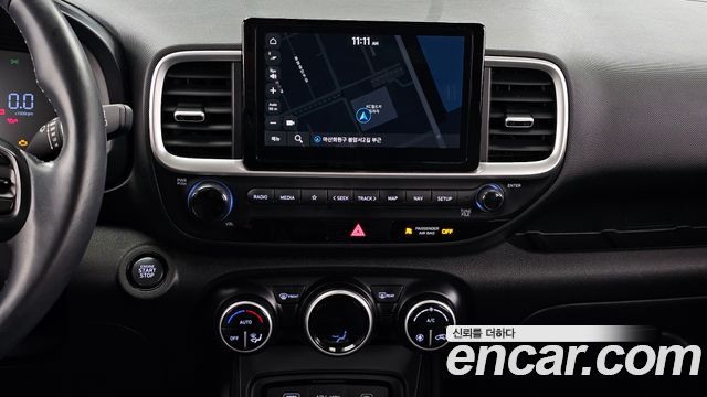 Hyundai Venue 2023 — photo 20