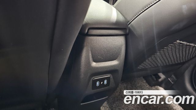 Hyundai Venue 2023 — photo 24