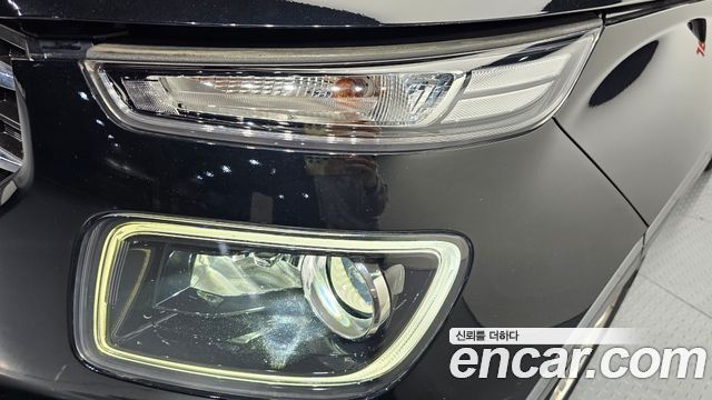 Hyundai Venue 2023 — photo 8