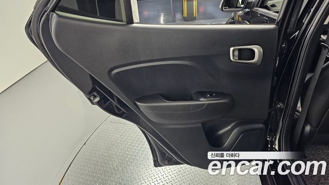 Hyundai Venue 2023 — photo 15