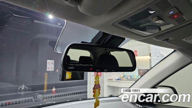 Hyundai Venue 2023 — photo 27
