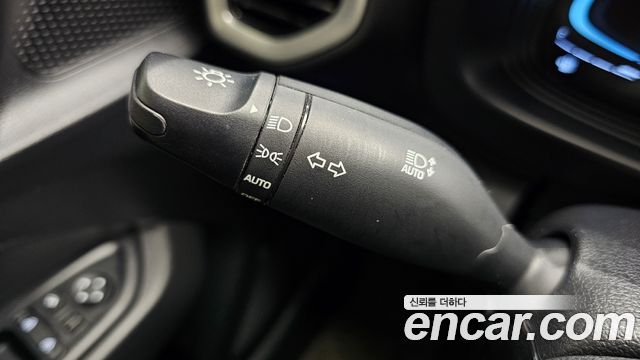 Hyundai Venue 2023 — photo 29