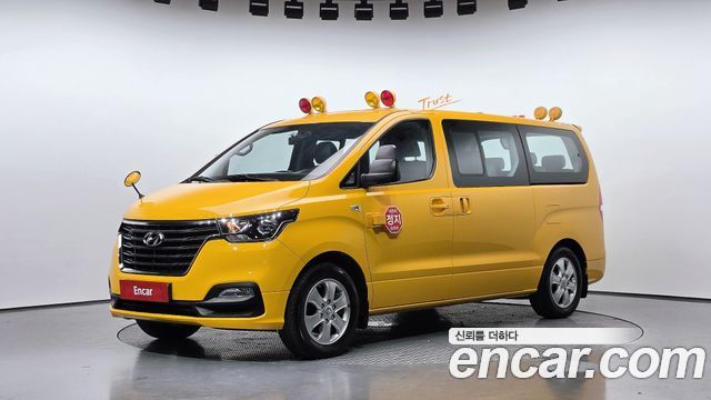 Hyundai Starex 2020 — photo 1
