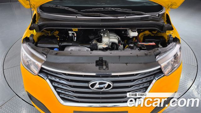 Hyundai Starex 2020 — photo 6