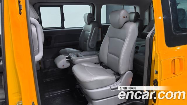 Hyundai Starex 2020 — photo 11