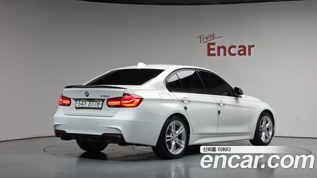 BMW 3-Series 2018 — photo 2