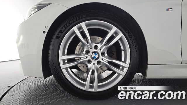 BMW 3-Series 2018 — photo 5