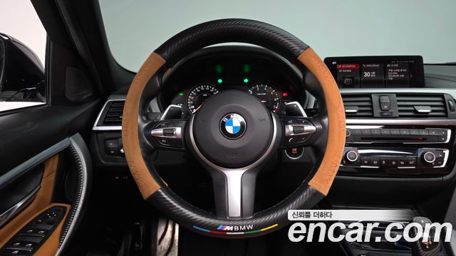 BMW 3-Series 2018 — photo 19